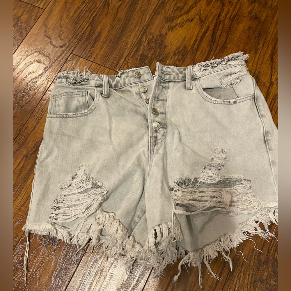 Ribbed jean shorts